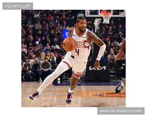 在对阵快船的比赛中，蒂伊不但得分爆炸，还抢下13个篮板，全面表现令人震惊！